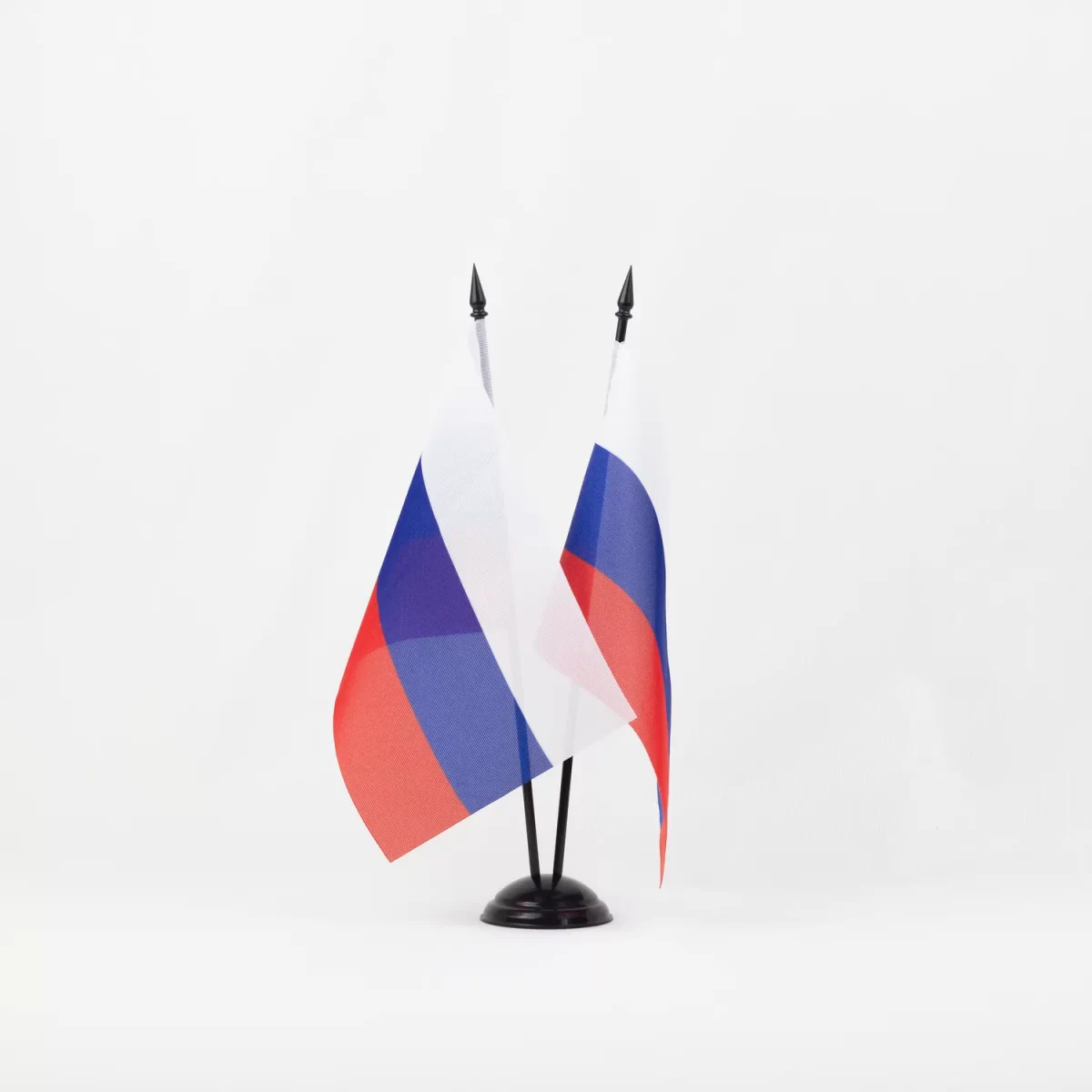 Настольный флаг России (РФ) 15х22 см на пластиковой подставке